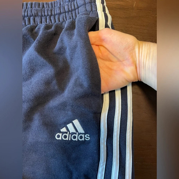 Adidas essential 3 stripe men’s joggers. Size large. - Picture 6 of 6
